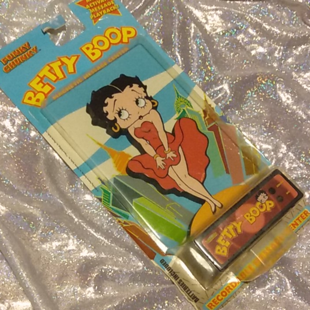 NIB Betty Boop Magnetic Message Center